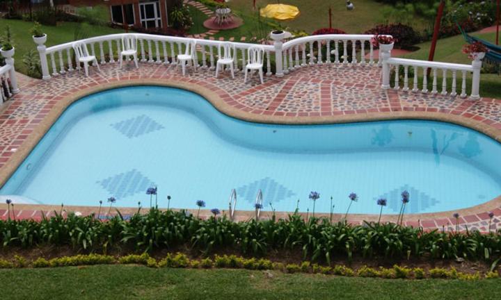 Hotel El Faro Del 18 Cali Buitenkant foto
